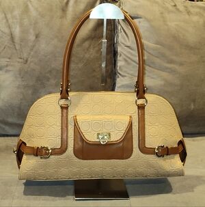 SALVATORE FERRAGAMO BEIGE & BROWN LEATHER GANCINI EMBOSSED LEATHER ZIP SATCHEL